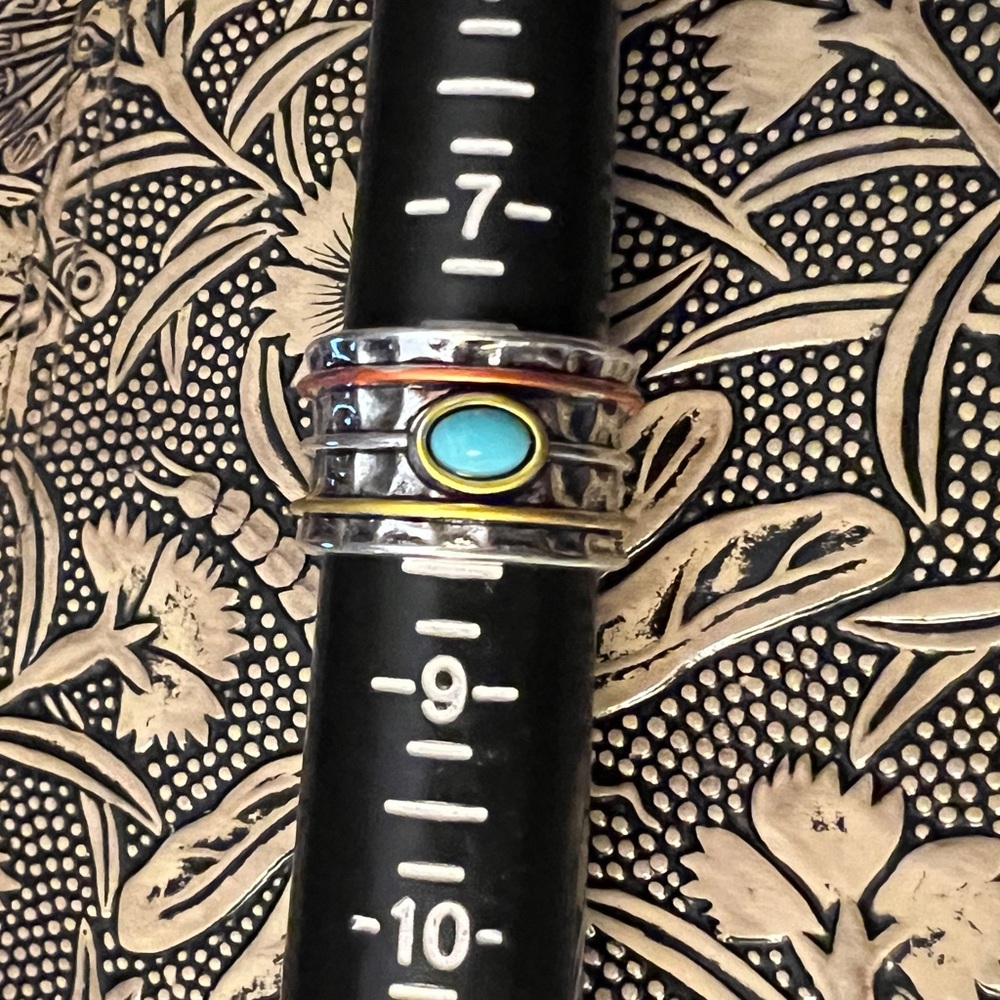 Women’s ring - Picture 3 of 4